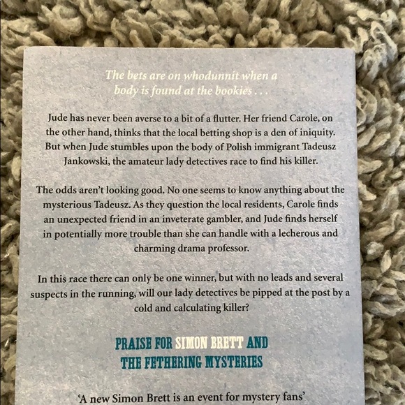 Mystery! Excellent writer! ALL BOOKS 4/$15!! - Picture 5 of 6